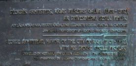 Табличка на памятнике Джорджу Армитстеду с его женой Сесилией Пихлау